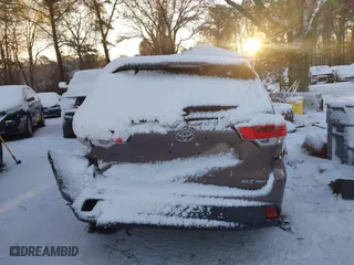 2017 Toyota Highlander XLE with VIN 5TDJZRFH9HS377155, listed as a IAAI auction lot 41314537 with 73,370 mi miles. Bid and sale history available at carsss.com. Image 16.