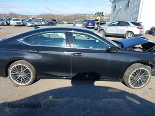 2024 Lexus ES with VIN 58ADZ1B17RU174919, listed as a IAAI auction lot 41618146 with 2,993 mi miles. Bid and sale history available at carsss.com. Image 13.