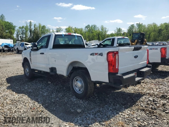 2024 Ford F-250 XL z VIN 1FTBF2BA4RED42236, wystawiony jako Copart lot #52189235 z przebiegiem Nie podano mil oraz Szkoda całkowita • Salvage title. Historia ofert i sprzedaży dostępna na DreamBid. Obrazek 2.