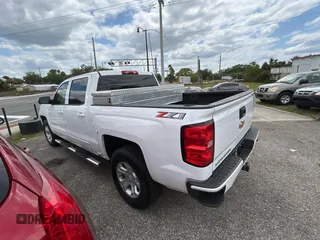 2018 Chevrolet Silverado 1500 LT with VIN 3GCUKREC4JG432719, listed as a Copart auction lot 52822625 with 161,100 mi miles and Clean Title. Bid and sale history available at carsss.com. Image 3.