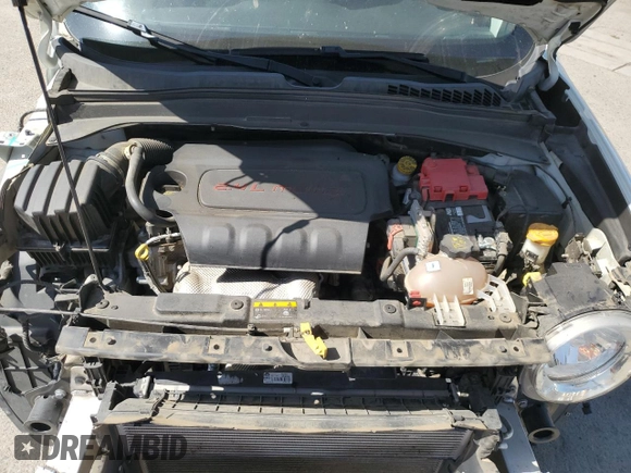 2020 Jeep Renegade Latitude with VIN ZACNJABB9LPL09209, listed as a Copart auction lot 58385545 with 69,459 mi miles and Salvage title. Bid and sale history available at DreamBid. Image 12.