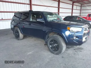 2021 Toyota 4Runner SR5 with VIN JTEMU5JR3M5933542, listed as a IAAI auction lot 41940744 with 68,462 mi miles and . Bid and sale history available at DreamBid. Image 1.