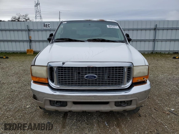 2000 Ford Excursion Limited with VIN 1FMNU42L0YEA46544, listed as a Copart auction lot 86452874 with 187,130 mi miles and Clean title. Bid and sale history available at DreamBid. Image 5.