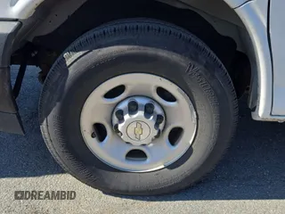 2022 Chevrolet Express Cargo with VIN 1GCWGAFPXN1225074, listed as a IAAI auction lot 42666702 with 101,508 mi miles and . Bid and sale history available at DreamBid. Image 5.