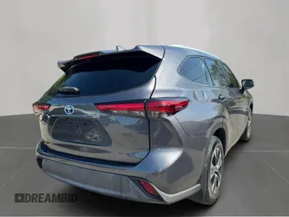 2022 Toyota Highlander Hybrid XLE z VIN 5TDGBRCH6NS545588, wystawiony jako Copart lot #57186835 z przebiegiem 202 158 mil mil oraz Tytuł czysty. Historia ofert i sprzedaży dostępna na DreamBid. Obrazek 4.