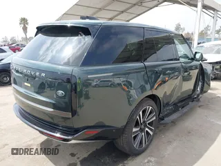2023 Land Rover Range Rover SE z VIN SALKP9E78PA034845, wystawiony jako IAAI lot #42117773 z przebiegiem 35 052 mil mil oraz . Historia ofert i sprzedaży dostępna na DreamBid. Obrazek 4.