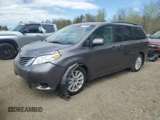 2015 Toyota Sienna LE with VIN 5TDJK3DC7FS121635, listed as a Copart auction lot 55999945 with 139,642 mi miles and Salvage title. Bid and sale history available at DreamBid. Image 1.