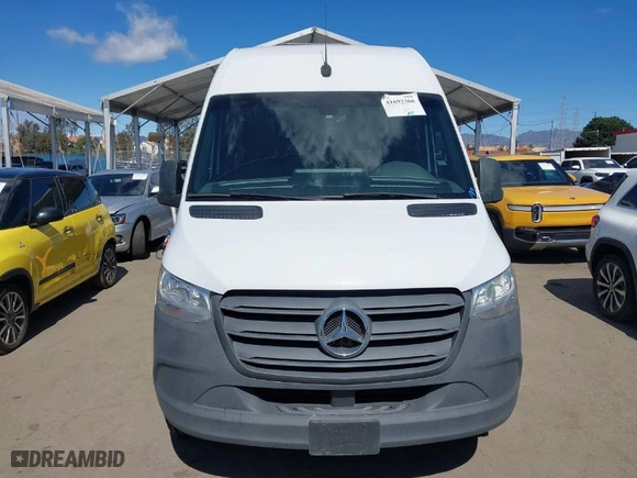 2022 Mercedes-Benz Sprinter Cargo Van with VIN W1Y4DCHY3NT089954, listed as a IAAI auction lot 41692366 with 169,549 mi miles. Bid and sale history available at carsss.com. Image 12.