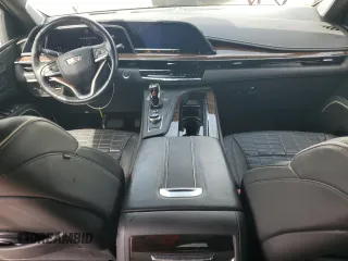 2021 Cadillac Escalade Sport Platinum z VIN 1GYS4GKL8MR314830, wystawiony jako Copart lot #56720865 z przebiegiem 68 483 mil mil oraz Szkoda całkowita • Salvage title. Historia ofert i sprzedaży dostępna na DreamBid. Obrazek 8.