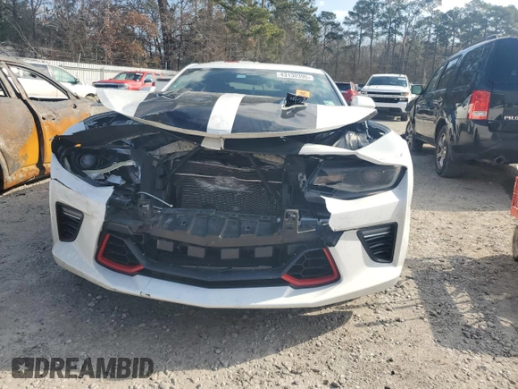2018 Chevrolet Camaro 2SS with VIN 1G1FH1R77J0126746, listed as a Copart auction lot 43130395 with 87,593 mi miles and Salvage title. Bid and sale history available at DreamBid. Image 5.