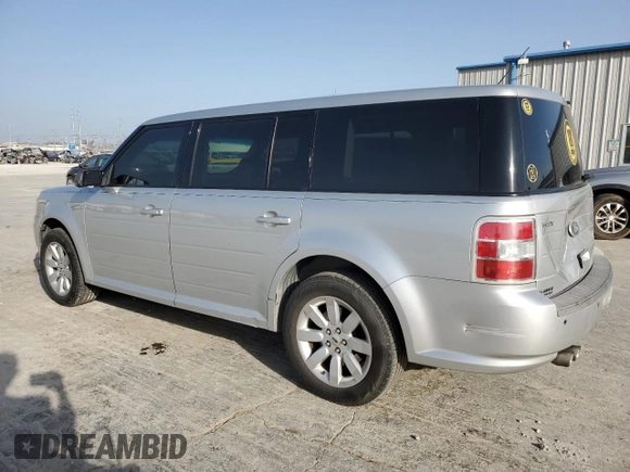2009 Ford Flex SE with VIN 2FMDK51C79BA02661, listed as a Copart auction lot 49038135 with 190,096 mi miles and Salvage Title. Bid and sale history available at carsss.com. Image 2.