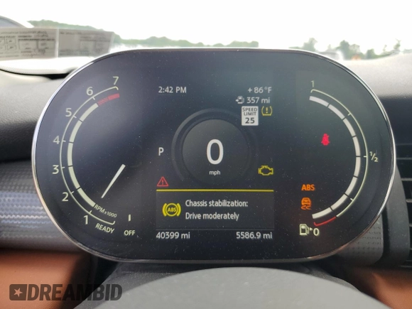 2021 MINI Hardtop 4 Door Oxford Edition with VIN WMWXU7C0XM2P49113, listed as a Copart auction lot 61437805 with 40,399 mi miles and Salvage title. Bid and sale history available at DreamBid. Image 9.
