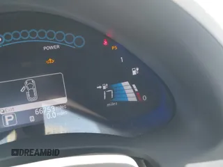2011 Nissan LEAF SL-e z VIN JN1AZ0CPXBT002569, wystawiony jako IAAI lot #42244671 z przebiegiem 66 753 mil mil oraz . Historia ofert i sprzedaży dostępna na DreamBid. Obrazek 13.