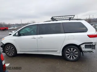 2019 Toyota Sienna XLE with VIN 5TDDZ3DC8KS215123, listed as a IAAI auction lot 41463639 with 138,815 mi miles. Bid and sale history available at carsss.com. Image 13.