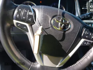 2018 Toyota Highlander Limited with VIN 5TDDZRFH0JS487322, listed as a IAAI auction lot 42501659 with 72,212 mi miles and . Bid and sale history available at DreamBid. Image 11.