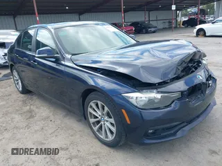 2017 BMW 3 Series 320i xDrive с VIN WBA8A3C3XHA066792, выставлен на аукционе IAAI как лот 41893657 с пробегом 132 143 миль миль и . История ставок и продаж доступна на DreamBid. Изображение 1.