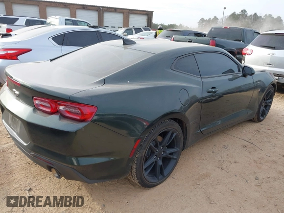 2020 Chevrolet Camaro 1LT z VIN 1G1FB1RS3L0108186, wystawiony jako IAAI lot #41427677 z przebiegiem 66 752 mil mil oraz . Historia ofert i sprzedaży dostępna na DreamBid. Obrazek 4.