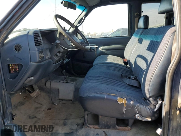 1995 GMC Sierra 1500 z VIN 2GTEK19K3S1591653, wystawiony jako Copart lot #75799124 z przebiegiem 329 311 mil mil oraz Nie do naprawy. Historia ofert i sprzedaży dostępna na DreamBid. Obrazek 7.