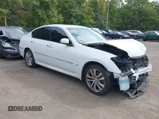 2010 Infiniti M with VIN JN1CY0AR4AM961524, listed as a IAAI auction lot 40352614 with 152,492 mi miles. Bid and sale history available at carsss.com. Image 1.