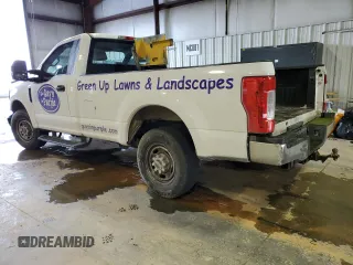 2018 Ford F-250 XL с VIN 1FTBF2A64JEB57475, выставлен на аукционе Copart как лот 45282165 с пробегом 120 022 миль миль и Списание • Salvage title. История ставок и продаж доступна на DreamBid. Изображение 2.