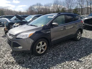 2014 Ford Escape SE with VIN 1FMCU9G9XEUA96094, listed as a Copart auction lot 52260805 with 143,791 mi miles and Clean Title. Bid and sale history available at DreamBid. Image 1.
