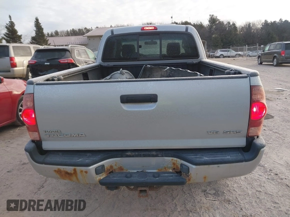 2006 Toyota Tacoma with VIN 5TEUU42N26Z238253, listed as a IAAI auction lot 41249690 with 226,094 mi miles. Bid and sale history available at carsss.com. Image 17.