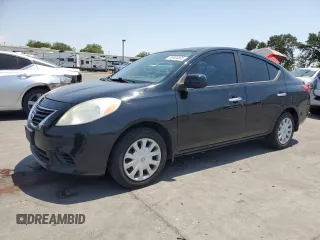 2012 Nissan Versa SV z VIN 3N1CN7AP5CL901295, wystawiony jako Copart lot #59804895 z przebiegiem 127 426 mil mil oraz Szkoda całkowita • Salvage title. Historia ofert i sprzedaży dostępna na DreamBid. Obrazek 1.