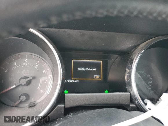 2017 Ford Mustang GT z VIN 1FA6P8CFXH5212459, wystawiony jako Copart lot #56038425 z przebiegiem 175 696 mil mil oraz Szkoda całkowita • Salvage title. Historia ofert i sprzedaży dostępna na DreamBid. Obrazek 9.