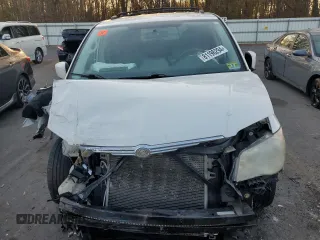 2010 Chrysler Town & Country Touring with VIN 2A4RR5D19AR170369, listed as a Copart auction lot 81196294 with 224,705 mi miles and Salvage Title. Bid and sale history available at DreamBid. Image 5.