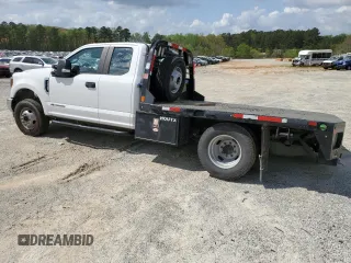 2019 Ford F-350 with VIN 1FD8X3GT4KEG80115, listed as a Copart auction lot 51577785 with 148,259 mi miles and Clean title. Bid and sale history available at DreamBid. Image 2.