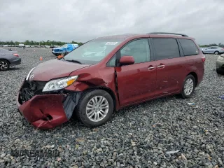2017 Toyota Sienna XLE Auto Access Seat z VIN 5TDYZ3DC5HS791701, wystawiony jako Copart lot #56524205 z przebiegiem 74 698 mil mil oraz Szkoda całkowita • Salvage title. Historia ofert i sprzedaży dostępna na DreamBid. Obrazek 1.