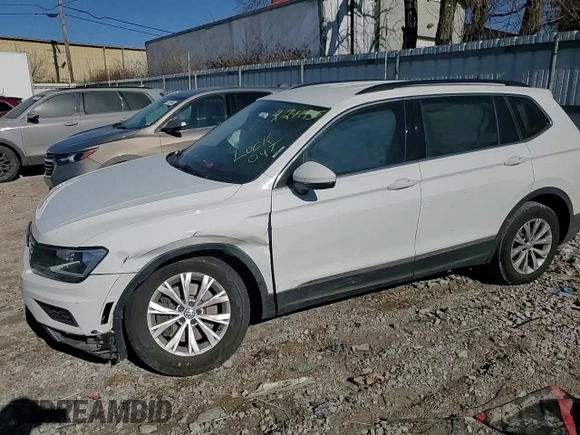 2018 Volkswagen Tiguan SEL z VIN 3VV3B7AX5JM086823, wystawiony jako Copart lot #48991035 z przebiegiem Nie podano mil oraz Szkoda całkowita • Salvage title. Historia ofert i sprzedaży dostępna na DreamBid. Obrazek 10.