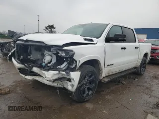 2025 Ram 1500 Big Horn z VIN 1C6RRFFG9SN575912, wystawiony jako Copart lot #47302575 z przebiegiem 12 559 mil mil oraz Czysty tytuł • Clean title. Historia ofert i sprzedaży dostępna na DreamBid. Obrazek 1.