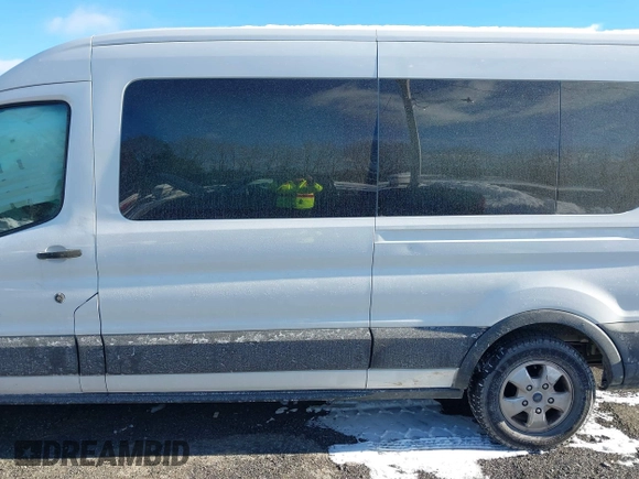 2019 Ford Transit Passenger XL with VIN 1FBZX2CM4KKA83053, listed as a IAAI auction lot 41036935 with 42,195 mi miles. Bid and sale history available at carsss.com. Image 13.