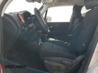 2020 Jeep Renegade Latitude с VIN ZACNJABB8LPL71930, выставлен на аукционе Copart как лот 53862435 с пробегом 84 261 миль миль и Списание • Salvage title. История ставок и продаж доступна на DreamBid. Изображение 7.