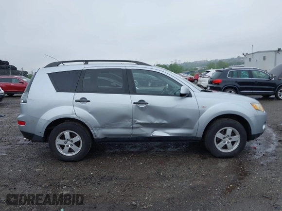 2007 Mitsubishi Outlander LS z VIN JA4MT31X67U011541, wystawiony jako IAAI lot #42265073 z przebiegiem 92 230 mil mil oraz . Historia ofert i sprzedaży dostępna na DreamBid. Obrazek 12.