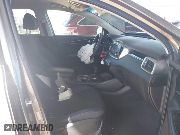 2018 Kia Sorento L z VIN 5XYPG4A39JG339992, wystawiony jako IAAI lot #41862512 z przebiegiem 119 430 mil mil oraz . Historia ofert i sprzedaży dostępna na DreamBid. Obrazek 5.