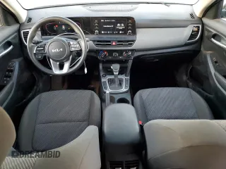 2024 Kia Seltos LX with VIN KNDEPCAA0R7504501, listed as a Copart auction lot 80793424 with 17,612 mi miles and Salvage Title. Bid and sale history available at carsss.com. Image 8.