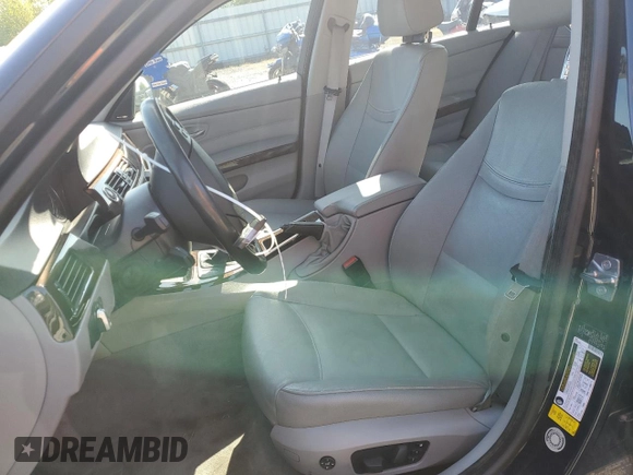 2010 BMW 3 Series 328i xDrive with VIN WBAPK5C53AA652147, listed as a Copart auction lot 55173615 with Not provided miles and Salvage title. Bid and sale history available at DreamBid. Image 7.