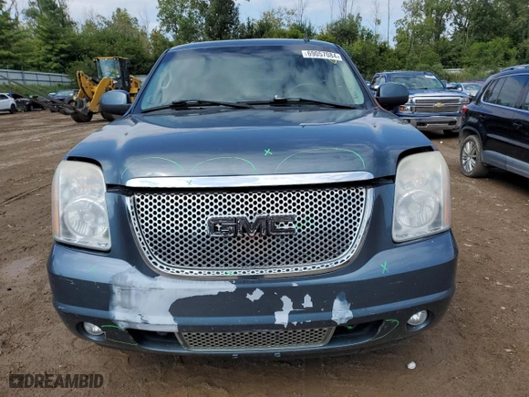 2007 GMC Yukon Denali with VIN 1GKFK63817J387482, listed as a Copart auction lot 69057084 with 177,656 mi miles and Clean Title. Bid and sale history available at carsss.com. Image 5.