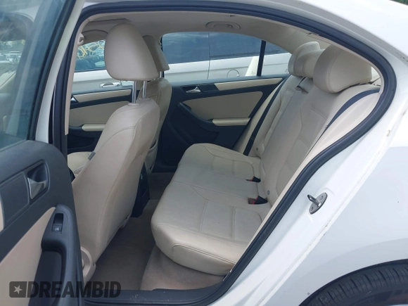 2011 Volkswagen Jetta SE with VIN 3VWDX7AJXBM348012, listed as a IAAI auction lot 42725404 with 235,361 mi miles and . Bid and sale history available at DreamBid. Image 8.