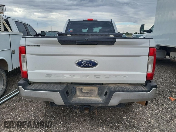 2019 Ford F-250 XL with VIN 1FT7W2B60KEE53020, listed as a IAAI auction lot 42726952 with 175,263 mi miles and . Bid and sale history available at DreamBid. Image 22.