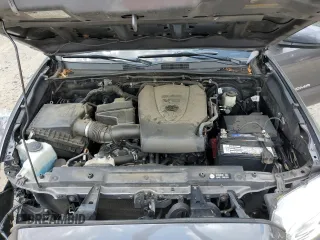 2018 Toyota Tacoma SR5 с VIN 5TFAZ5CN3JX071474, выставлен на аукционе Copart как лот 54677335 с пробегом 86 866 миль миль и Списание • Salvage title. История ставок и продаж доступна на DreamBid. Изображение 11.