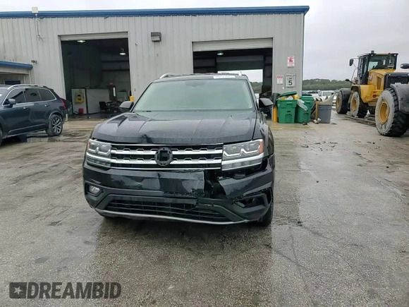 2018 Volkswagen Atlas SE with VIN 1V2CR2CAXJC562263, listed as a Copart auction lot 89131485 with 145,528 mi miles and Non repairable. Bid and sale history available at DreamBid. Image 14.