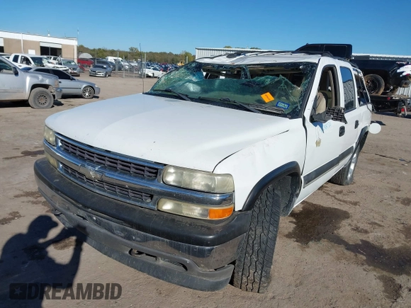 2002 Chevrolet Suburban LT with VIN 1GNFK16Z52J166390, listed as a IAAI auction lot 40688021 with 319,381 mi miles. Bid and sale history available at carsss.com. Image 2.
