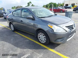 2019 Nissan Versa Sedan SV with VIN 3N1CN7AP1KL817747, listed as a IAAI auction lot 40800785 with 95,598 mi miles. Bid and sale history available at carsss.com. Image 1.