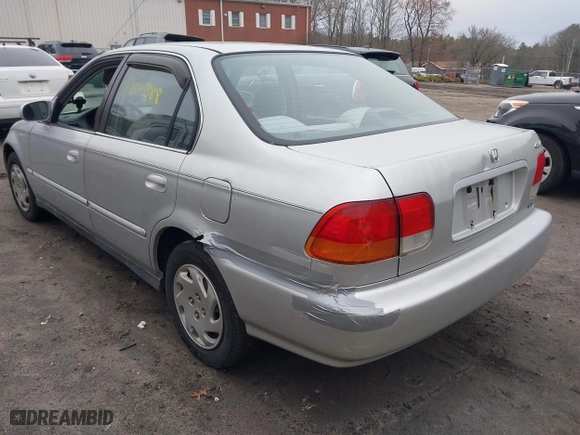 1997 Honda Civic EX with VIN 2HGEJ8643VH561244, listed as a IAAI auction lot 41810988 with 130,000 mi miles. Bid and sale history available at carsss.com. Image 3.