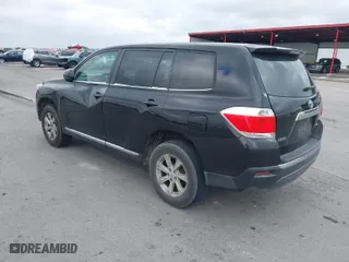 2013 Toyota Highlander with VIN 5TDBK3EH9DS210361, listed as a IAAI auction lot 41325768 with 174,647 mi miles. Bid and sale history available at carsss.com. Image 3.