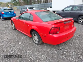 2000 Ford Mustang with VIN 1FAFP4043YF269401, listed as a IAAI auction lot 42029339 with 162,081 mi miles. Bid and sale history available at carsss.com. Image 3.