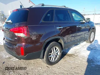 2014 Kia Sorento LX with VIN 5XYKTDA70EG549475, listed as a IAAI auction lot 41402862 with 147,087 mi miles. Bid and sale history available at carsss.com. Image 4.